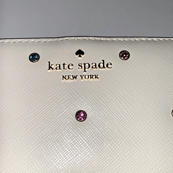Kate Spade Studded Large Slim Bifold Wallet in Meringue Madison NWT - Picture 2 of 9